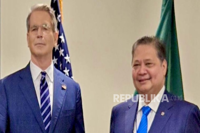 Ekonom Apresiasi Keputusan Prabowo Menunjuk Airlangga Sebagai Perwakilan Negosiasi Tarif dengan AS