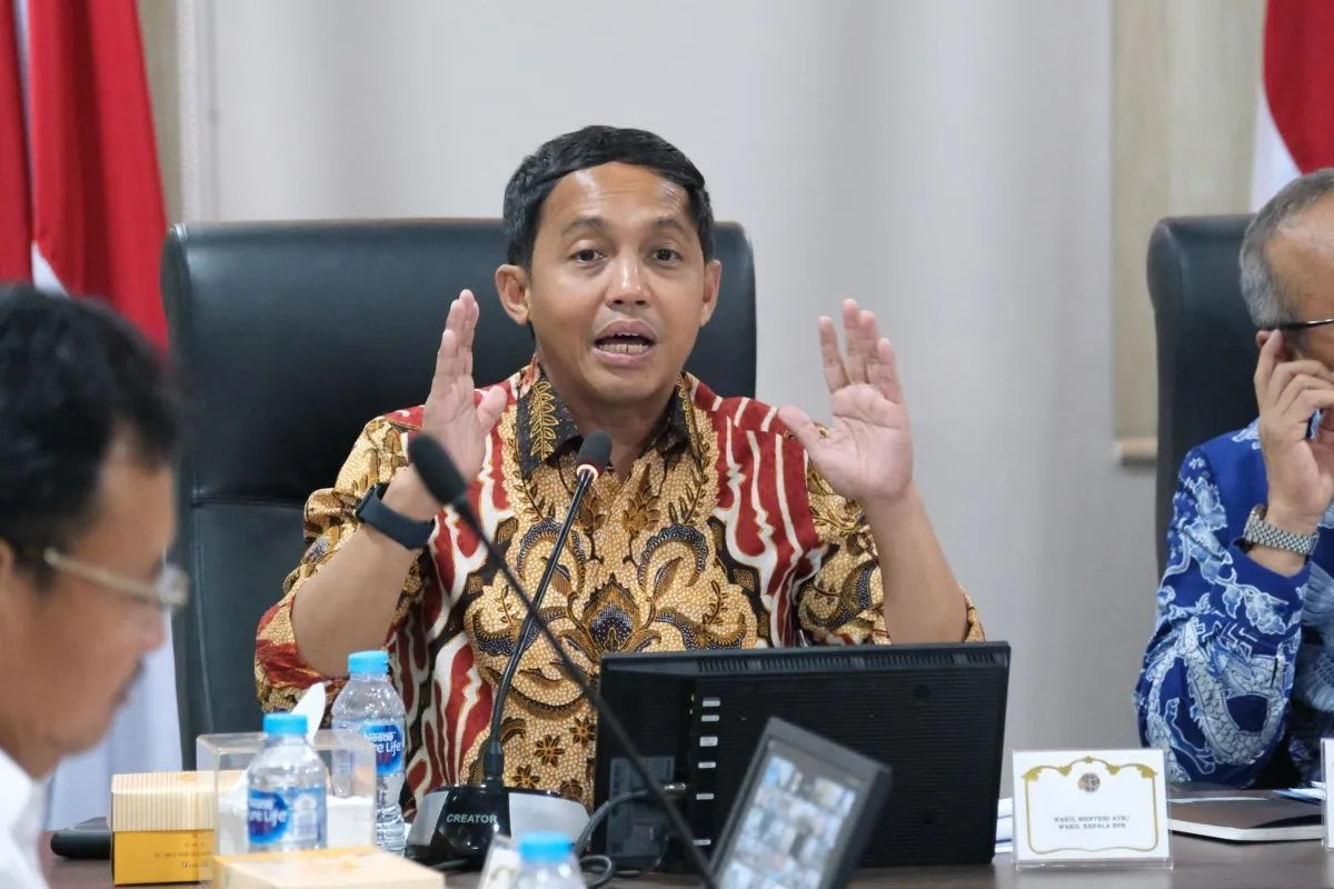 Raja Juli Antoni: Top 10 Menteri Terpilih di Kabinet Prabowo, Peringkat Sri Mulyani Menurun