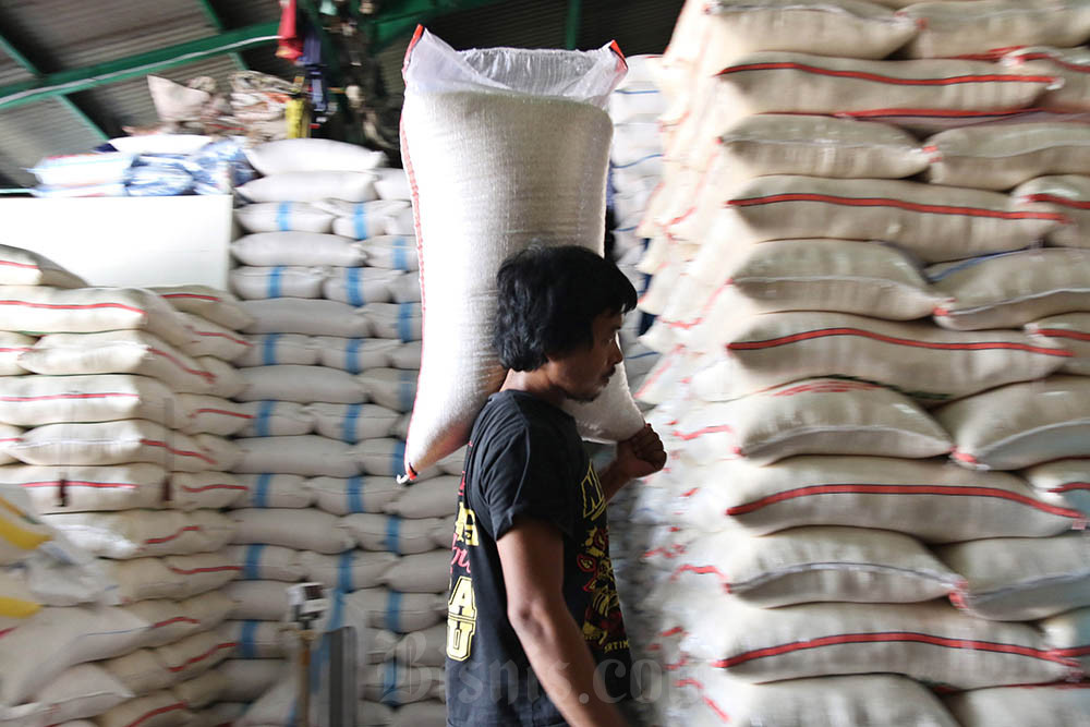 Stok Beras 4 Juta Ton: Target Menteri Pertanian Amran Sulaiman