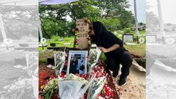 Ibunda Mita The Virgin meninggal setelah berjuang lawan kanker. Unggahan Mita menyentuh hati. Rekan artis sampaikan duka.