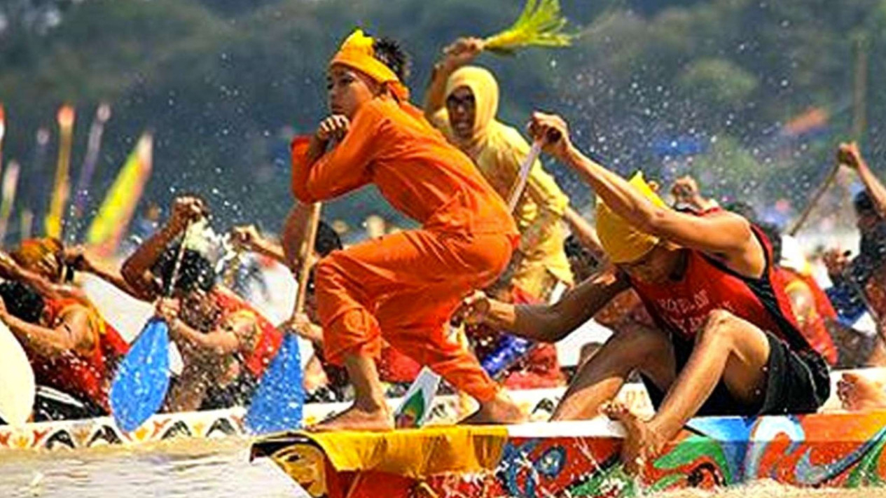 Kisah Rayyan Arkan Dikha: Penari Pacu Jalur Viral yang Curi Perhatian Dunia