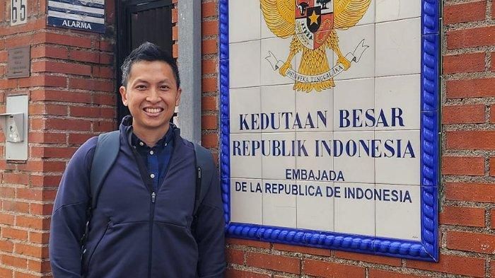 Rekaman CCTV Ungkap Detik-detik Terakhir Diplomat Arya Daru Sebelum Meninggal di Kamar Kos