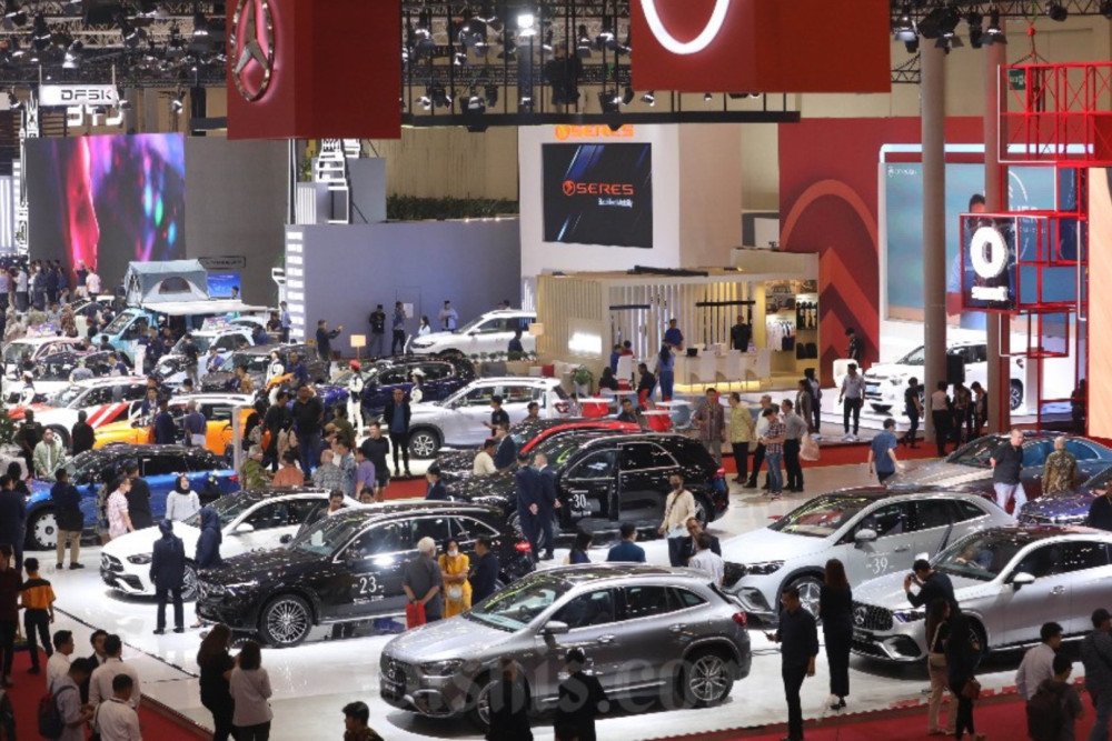 Penjualan Mobil Lesu di Semester I/2025: Industri Otomotif Berharap Tuah GIIAS 2025