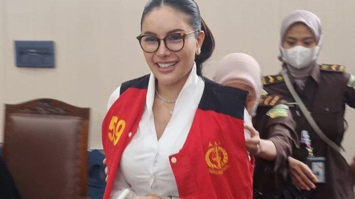 Panasnya Konflik Nikita Mirzani dan Reza Gladys: Riwayat Suami Diungkit, Dakwaan Jadi Sorotan