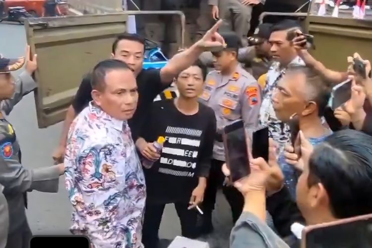 Viral di Media Sosial: Bupati Pati Sudewo Siap Hadapi 50.000 Demonstran